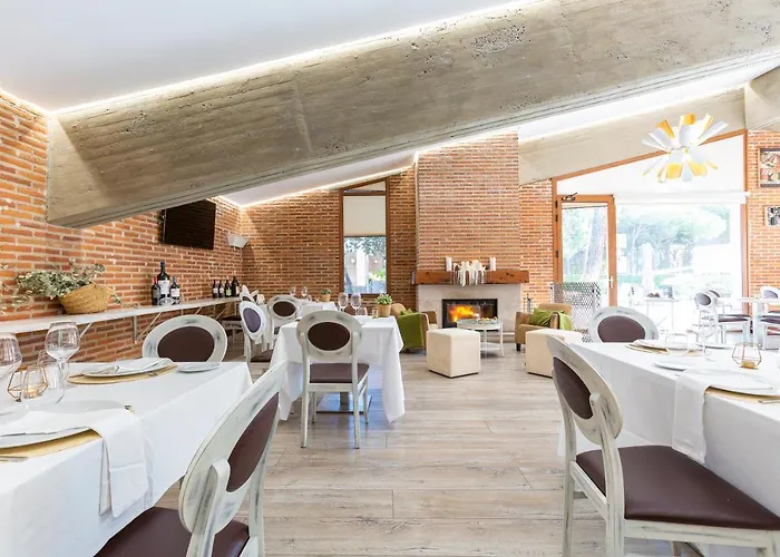 Отель El Montico - Singular's Тордесильяс