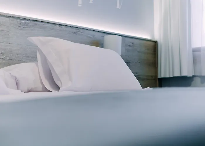 Отель El Montico - Singular's Тордесильяс